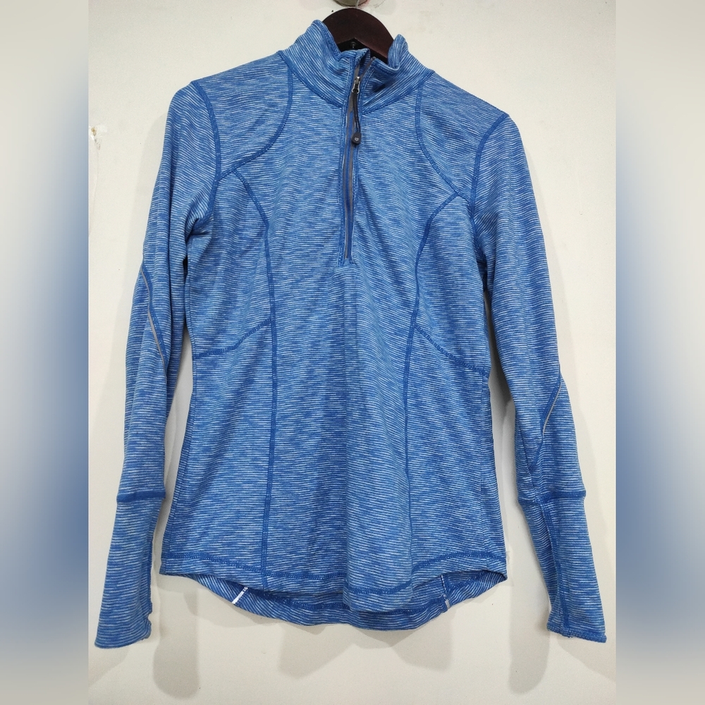 Gym wear Top with zipper & Thumbhole 💙 - Picture 2 of 15